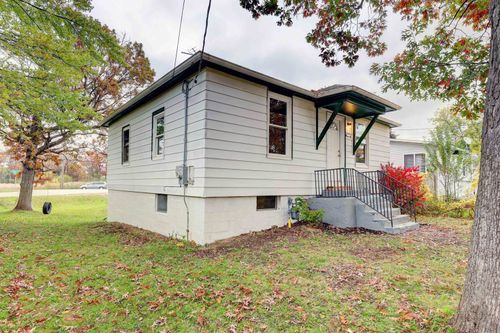 18374 W Grand Dr, Gages Lake, IL, 60030-1837 | Card Image