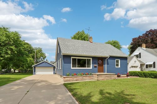 709 S Whitewater Ave, Jefferson, WI, 53549-1751 | Card Image