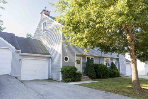 10-10 Uncas Ct, Mansfield Center, CT, 06250-1560 | Card Image