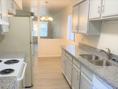 8-452 S Olive, Mesa, AZ, 85204-2559 | Card Image