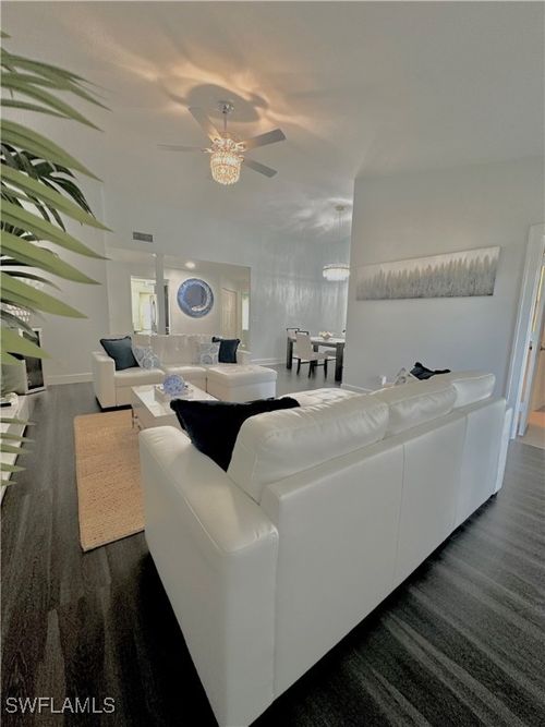 h203-9828 Luna Cir, NAPLES, FL, 34109-4534 | Card Image