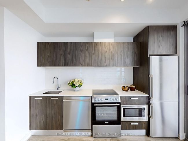 3302 - 50 Charles St E, Condo with 0 bedrooms, 1 bathrooms and null parking in Toronto ON | Image 9