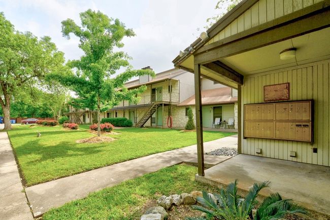 APT-103 - 4307 S 1 St St, Condo with 1 bedrooms, 1 bathrooms and 2 parking in Austin TX | Image 20