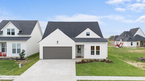 201 Prague Ave, Youngsville, LA, 70592-6885 | Card Image