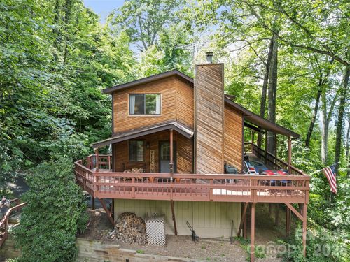 1672 Summit Dr, Maggie Valley, NC, 28751 | Card Image
