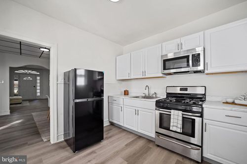 312 E Eleanor St, PHILADELPHIA, PA, 19120-3910 | Card Image