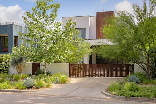 705 W Monroe St, Austin, TX, 78704-3403 | Card Image