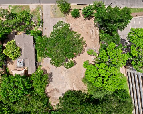 517 Bouldin Ave, Austin, TX, 78704-1139 | Card Image