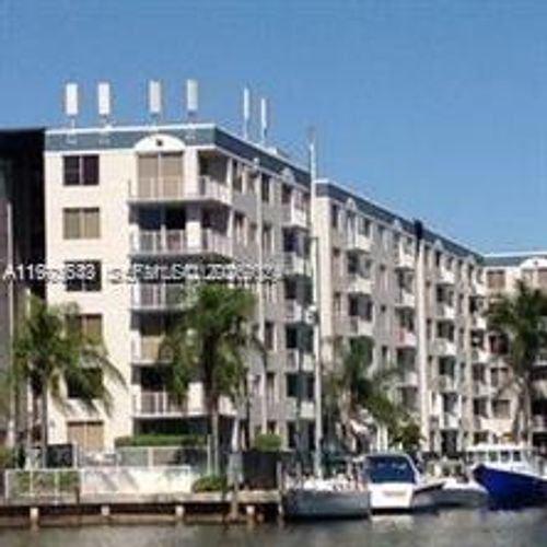 529-1740 Nw North River Dr, Miami, FL, 33125-2359 | Card Image