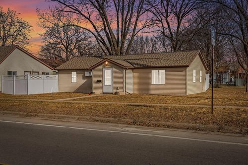 440 7th Street, La Crescent, MN, 55947 | Card Image