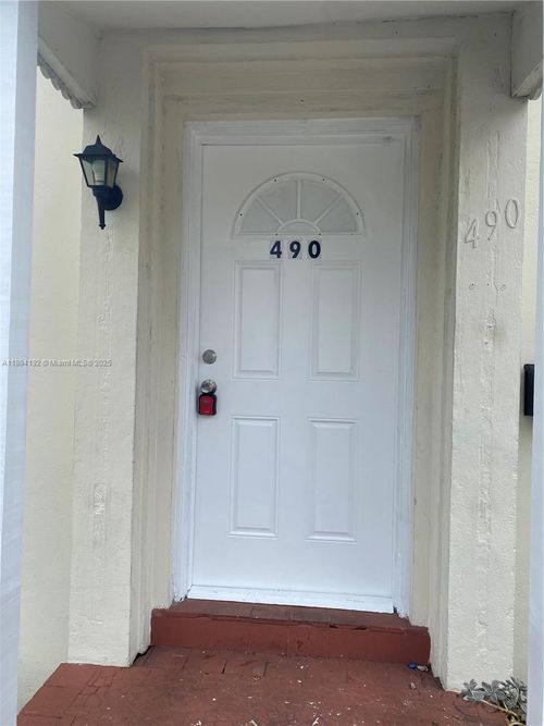 e-490 Ne 123rd St, North Miami, FL, 33161-5420 | Card Image