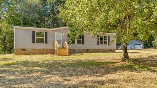 324 Center Ln, Thurmond, NC, 28683-9626 | Card Image