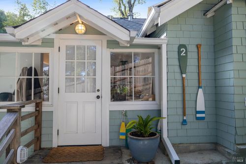 40 Canyon Rd, San Anselmo, CA, 94960-2277 | Card Image