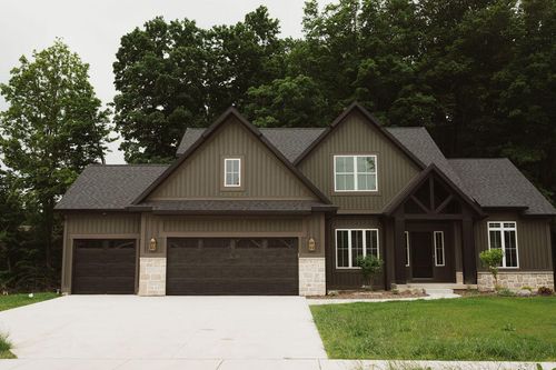 1942 Creekside Dr Sw, Byron Center, MI, 49315-7207 | Card Image