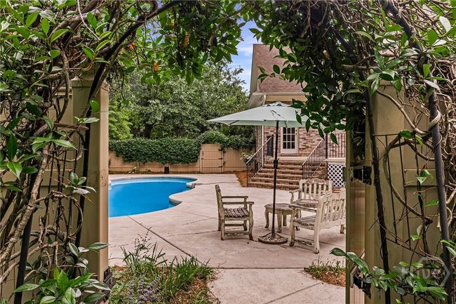 Side yard entrance to pool | Image 18