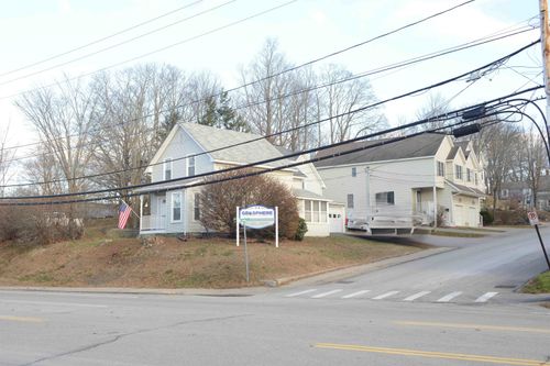 51 Portsmouth Ave, Exeter, NH, 03833-2104 | Card Image