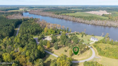 323 Plantation Cir, Edenton, NC, 27932-9407 | Card Image