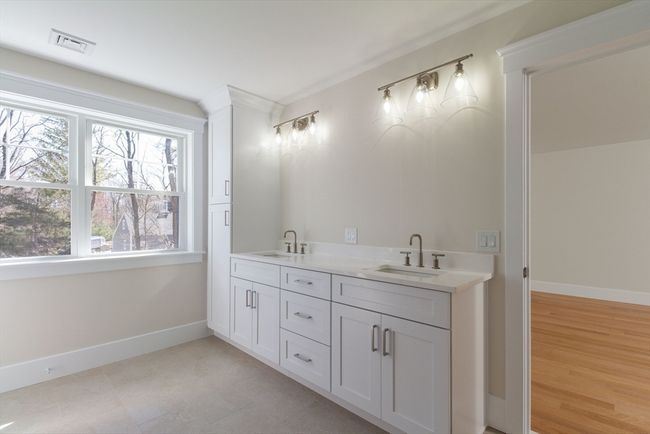 116 Winthrop St, House other with 4 bedrooms, 4 bathrooms and 6 parking in Medway MA | Image 37
