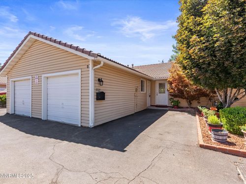 1121 Bradley Sq, Sparks, NV, 89434-1609 | Card Image