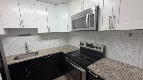 204-4061 Nw 9th Ave, Deerfield Beach, FL, 33064-1807 | Card Image