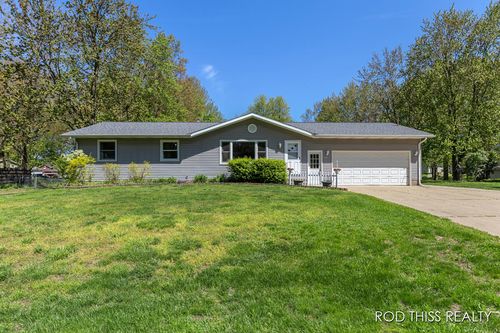 9497 Marylou St, Zeeland, MI, 49464-9546 | Card Image