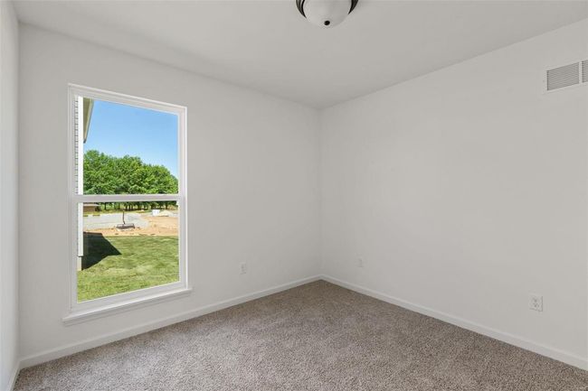 1012 Braid Trail Dr, House other with 3 bedrooms, 2 bathrooms and 2 parking in Union MO | Image 4