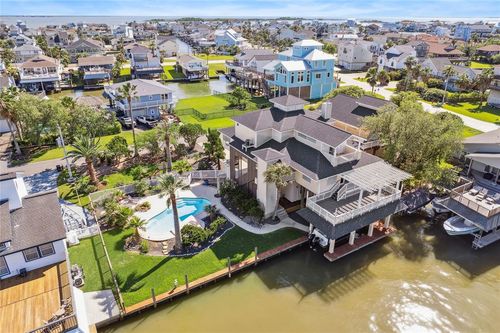 1330 Coral Way, Tiki Island, TX, 77554-6136 | Card Image