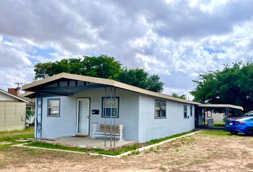 308 S 11th St, Slaton, TX, 79364-4008 | Card Image