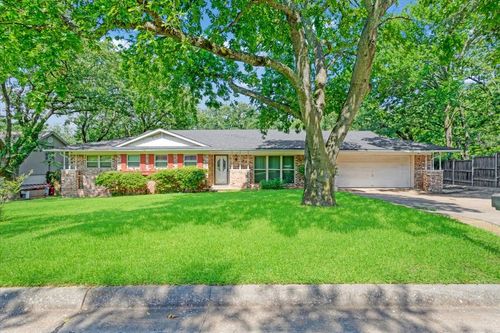 1021 S Fairbanks Ave, Denison, TX, 75020-5228 | Card Image