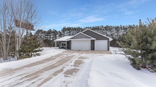 1400 Carriage Hill Dr, Hinckley, MN, 55037-8379 | Card Image