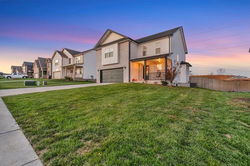 729 Banister Dr, Clarksville, TN, 37042-6681 | Card Image