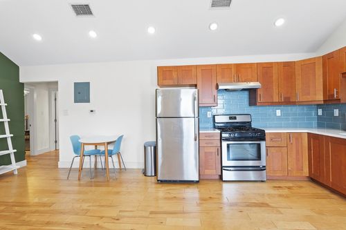 apt-5-1307 E 52nd St, Austin, TX, 78723-3480 | Card Image