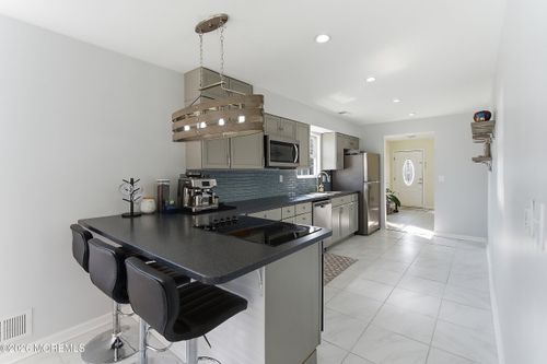 335 Park Ave, Union Beach, NJ, 07735-2925 | Card Image