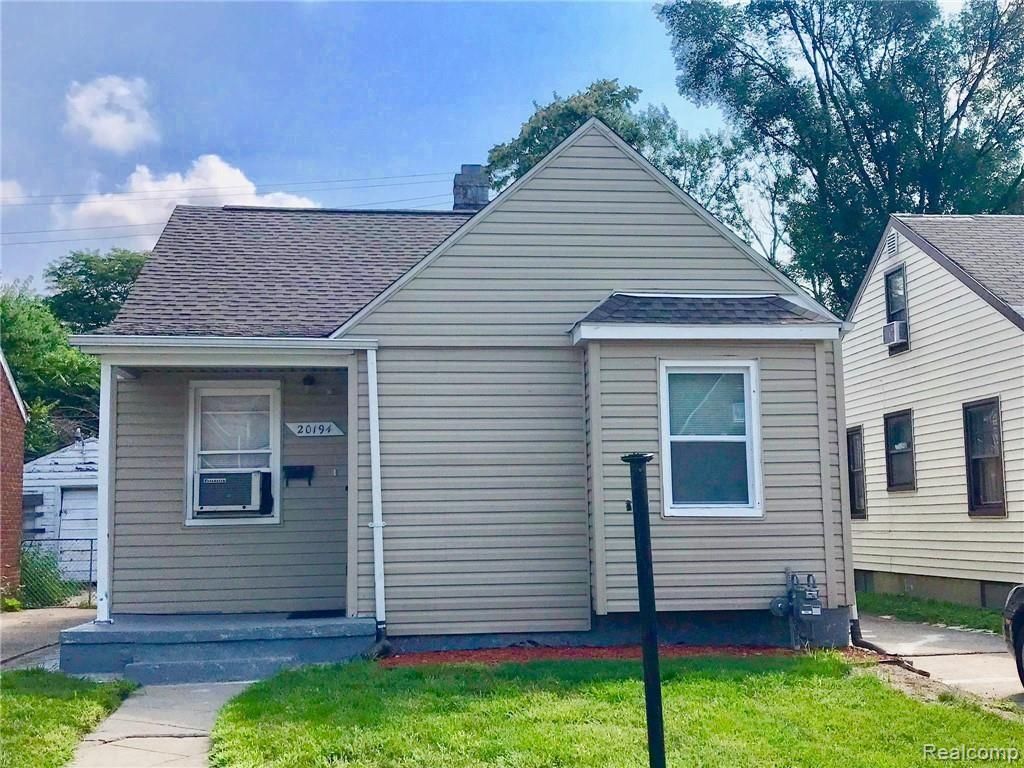 Russell St, Highland Park, MI 48203