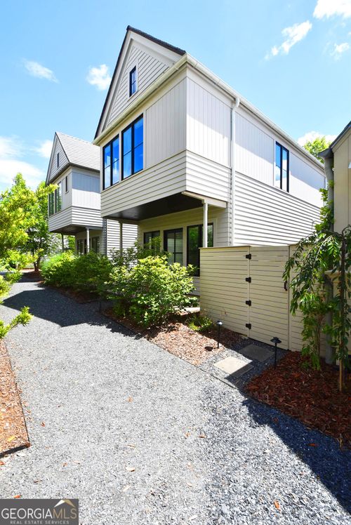 195 Breakspear Ln, Fayetteville, GA, 30214-4298 | Card Image