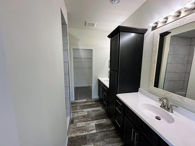 Primary bath | Image 14