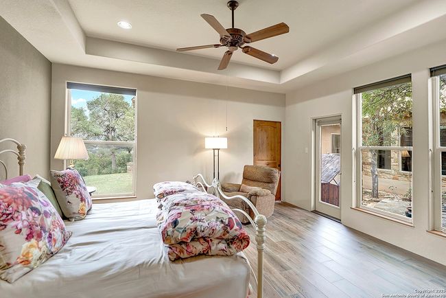 Primary bedroom with courtyard access | Image 12