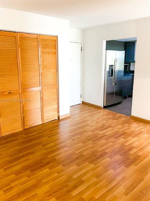 apt-614-16851 Ne 23rd Ave, North Miami Beach, FL, 33160-3731 | Card Image