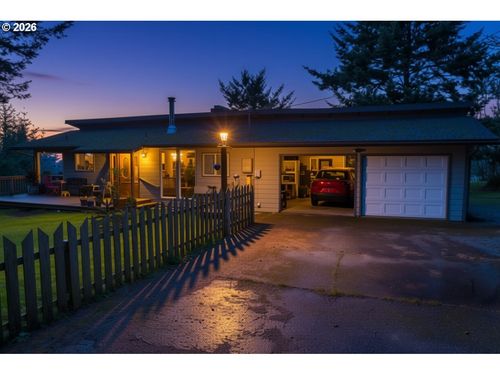 94268 6th St, Gold Beach, OR, 97444-7716 | Card Image