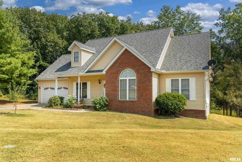 145 Oakview Rd, Carbondale, IL, 62901-8162 | Card Image