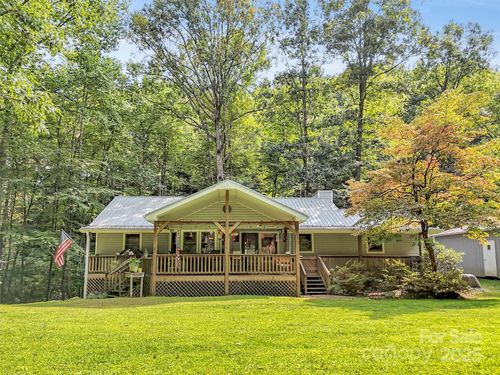 240 Nix Creek Rd, Canton, NC, 28716-6677 | Card Image