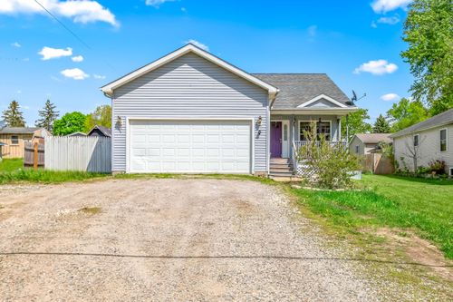 70 Superior St, Hillsdale, MI, 49242-1735 | Card Image