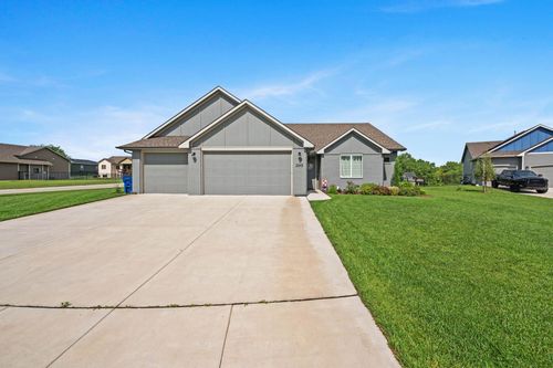 2245 S Nicole Cir, Andover, KS, 67002-8967 | Card Image