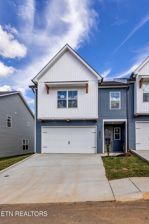 1728 Lateglow Way, Knoxville, TN, 37931-2791 | Card Image