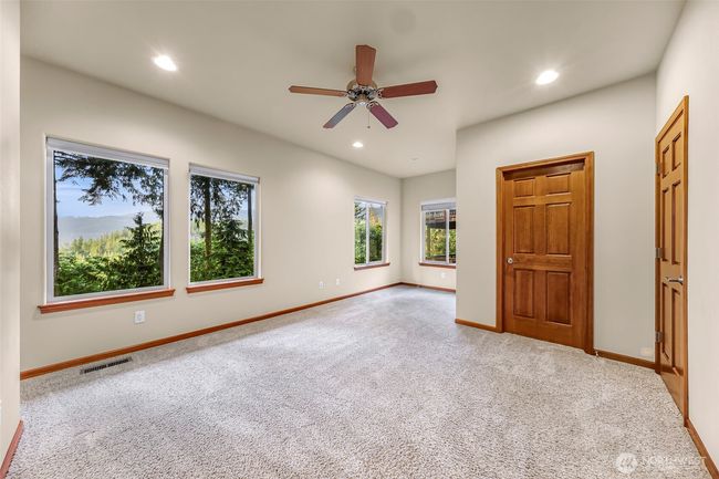 Primary en-suite downstairs | Image 24