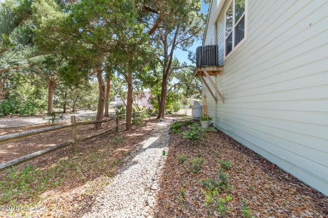 301 22 Nd Pl E, House other with 3 bedrooms, 3 bathrooms and 1 parking in Oak Island NC | Image 17