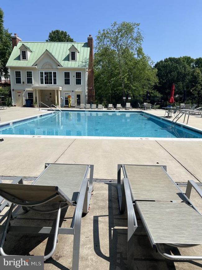 APT-10 - 1100 Quaker Hill Dr, Condo with 2 bedrooms, 1 bathrooms and null parking in ALEXANDRIA VA | Image 33