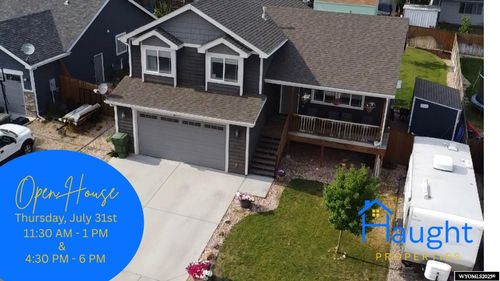 930 Flicker St, Douglas, WY, 82633-2500 | Card Image