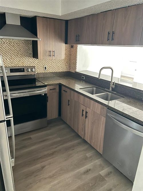 apt-202-440 S Park Rd, Hollywood, FL, 33021-8737 | Card Image