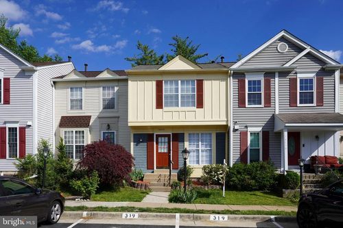 14717 Basingstoke Loop, CENTREVILLE, VA, 20120-3121 | Card Image